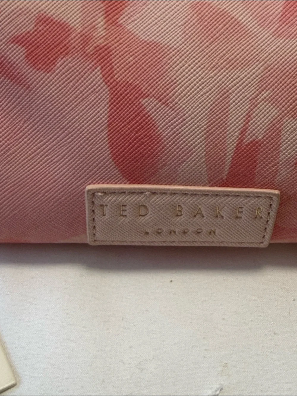 NWT-Ted Baker Pink Floral Print loaf Cosmetic Pouch with Gold Zipper